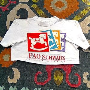 VTG 90S FAO SCHWARZ USA MADE CROP TEE M